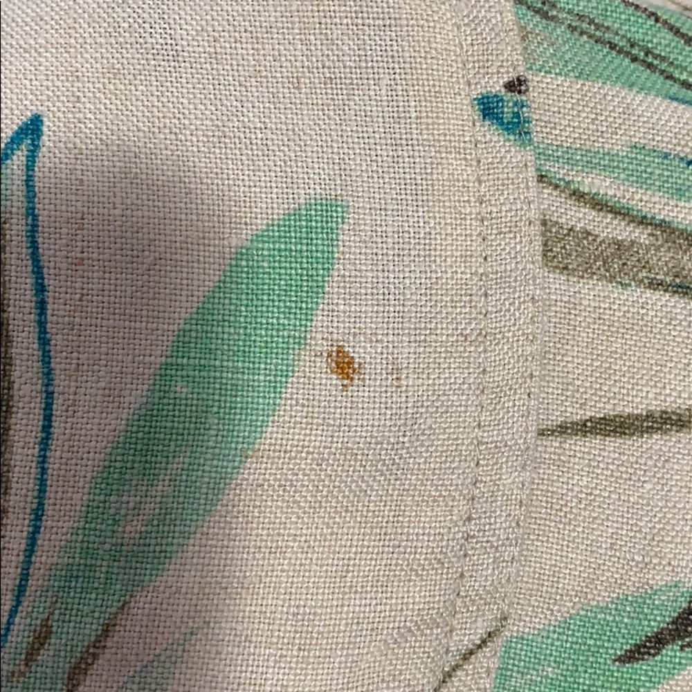 Linen - Picture 2 of 3